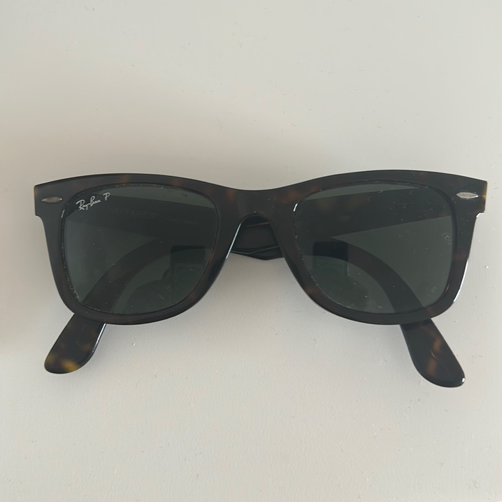 Ray ban sun glasses